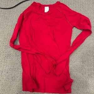 Momentum seamless top